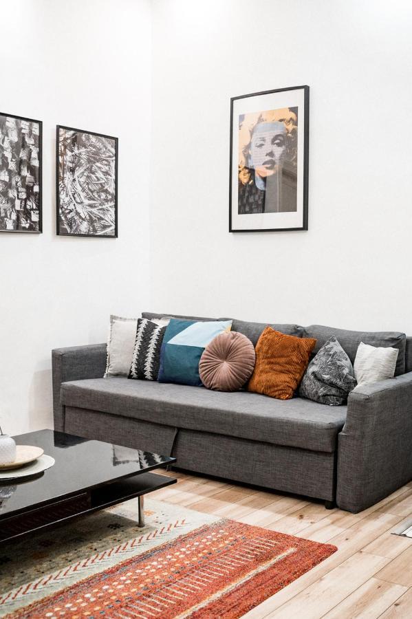 Stylish And Spacious ! Central Location Kazincy Netflix Budapest Eksteriør billede