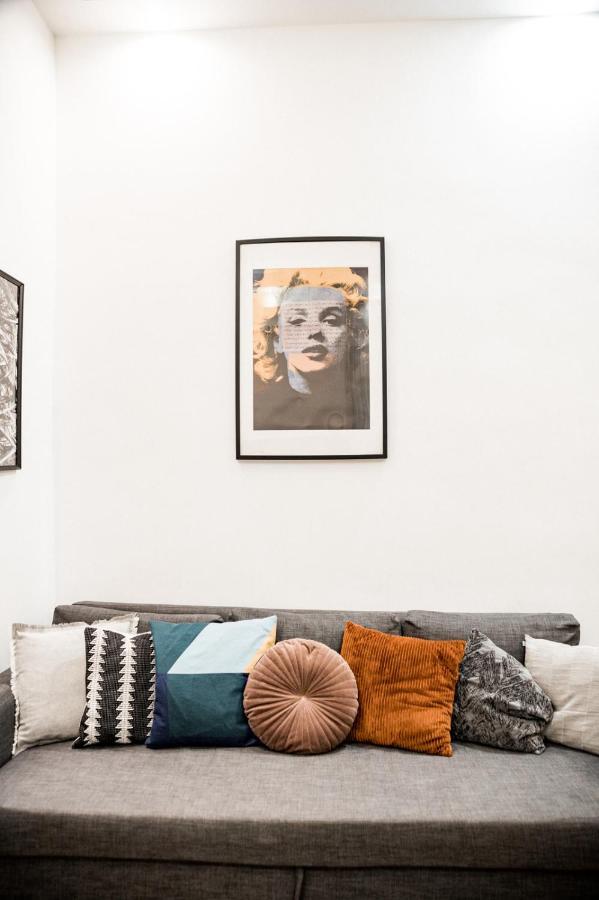 Stylish And Spacious ! Central Location Kazincy Netflix Budapest Eksteriør billede